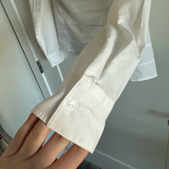 DALIA SIZE MEDIUM BUTTON DOWN BLOUSE Mark on sleeve, Great condition - Picture 5 of 7